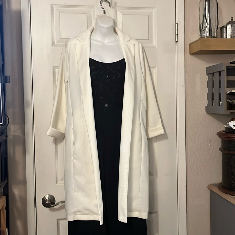 Must Have Winter White Open Lightweight Jacket Sz L